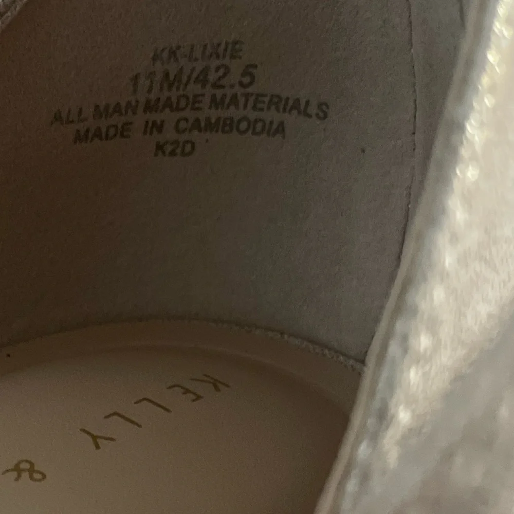 Kelly & Katie Lixie Gold Metallic Ankle Strap Heels – Size 11 – NIB